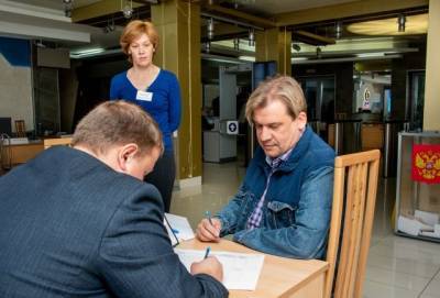 Виктор Потуремский - Эксперты заявили, что 54% россиян допускают голосование за ЕР - gazeta.a42.ru
