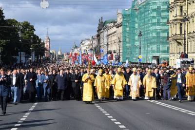 Крестный ход пройдет в Петербурге, несмотря на ситуацию с коронавирусом