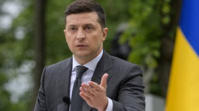 Сайт президента Украины "отправил в отставку" Зеленского