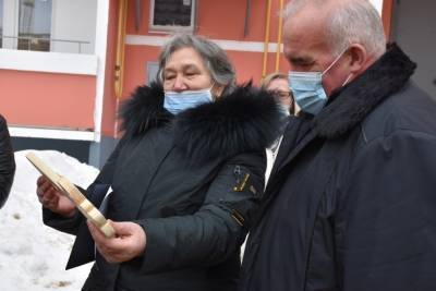 В Костроме еще 157 семей обманутых дольщиков получили, наконец-то, ключи от новых квартир