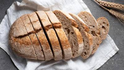 Диетолог предостерегла от употребления свежевыпеченного хлеба