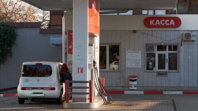 Правильной экономии бензина научили российских водителей