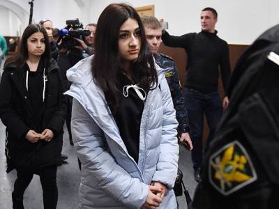 Сестер Хачатурян признали потерпевшими по уголовному делу
