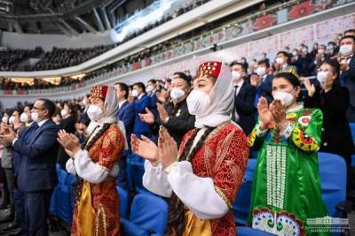 В Узбекистане с 1 апреля вводятся ограничения на массовые мероприятия