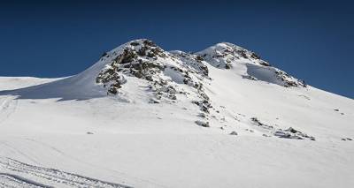 Из-за снегопада и мороза горнолыжный курорт Гудаури оказался обесточен