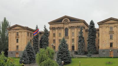 Военное положение в Армении отменено по решению парламента