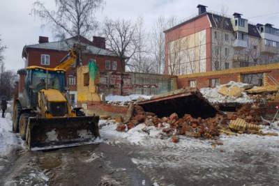В Туле на улице Кирова снесли недостроенный дом