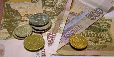 Российский рубль упал вслед за обвалом турецкой лирой