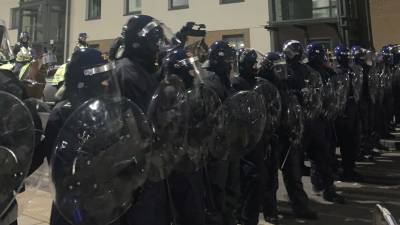 Полиция задержала 14 человек в ходе протестов в Бристоле
