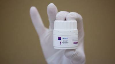Индонезия зарегистрировала российский препарат против коронавируса «Авифавир»