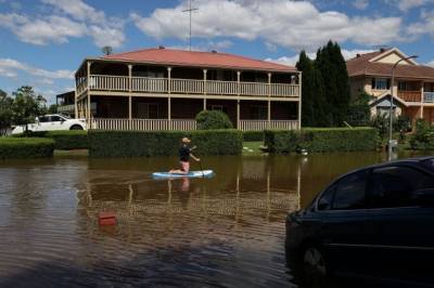 Из-за наводнений в Австралии эвакуировали 20 тысяч человек