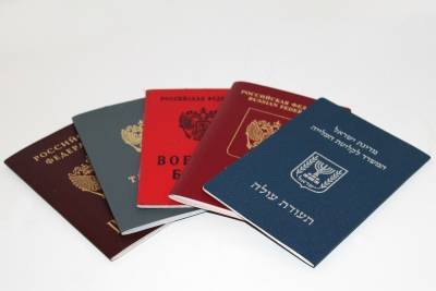 Троих иностранцев фиктивно зарегистрировали в Псковской области