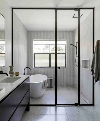 Стеклянные перегородки и экраны в ванной комнате: 25+ примеров