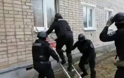Спецназ «накрыл» наркопритон в Смоленской области
