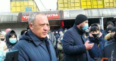 В Черновцах на Калиновском рынке митингуют предприниматели: что известно (видео)