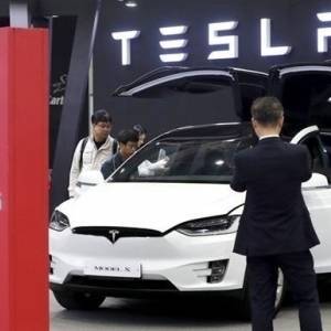 В штатах автомобили Tesla разрешили покупать за биткоины