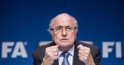 Еще на 6 лет и 8 месяцев: скандального экс-босса ФИФА снова отстранили от футбола