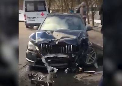 Водителя Mercedes, сбившего насмерть двух женщин на тротуаре в Москвы, задержали
