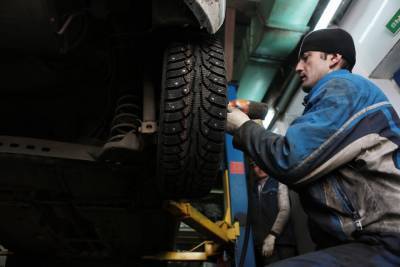 Синоптик назвал дату, когда москвичи смогут поменять шины на летние