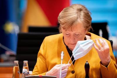 Бундестаг поднял вопрос о доверии Меркель после скандала с "пасхальным локдауном"