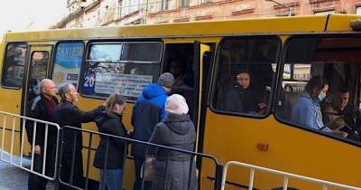 В "красном" Львове транспорт будет работать, но в особом режиме