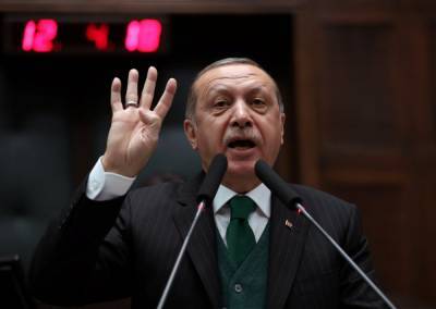 Эрдогана переизбрали на пост председателя Партии справедливости и развития