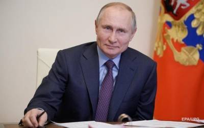 Песков объяснил непубличную вакцинацию Путина