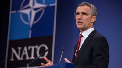 Столтенберг заявил, что НАТО продолжит выступать за диалог с РФ