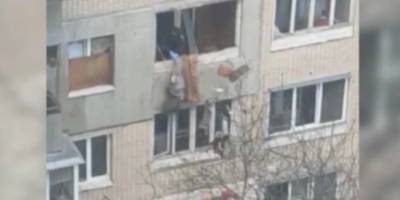 В Киеве на Борщаговской мужчина хотел совершить самоубийство, его спасли, видео - ТЕЛЕГРАФ - telegraf.com.ua - Киев