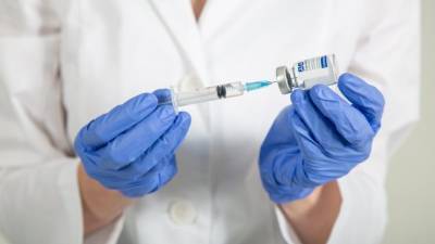 В России растет число вакцинированных от коронавируса