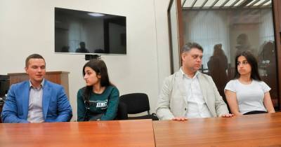 СК признал троих сестер Хачатурян потерпевшими по делу насилии со стороны отца