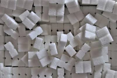 В Минпромторге анонсировали постепенное возвращение к рыночному регулированию цен на сахар