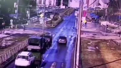Момент ДТП на проспекте Королева попал на видео
