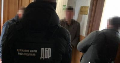 Требовал взятку за работу во время карантина: в Одесской области задержали чиновника