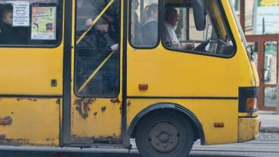 В Киеве маршрутчики просят Кличко запретить их официально