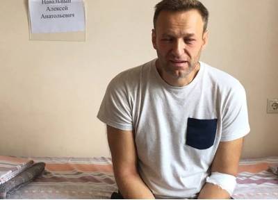 Навальному резко стало плохо, а в колонии, где он сидит, объявили о начале «режимных мероприятий»