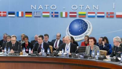 Дипломат объяснил, с чего необходимо начать диалог России и НАТО