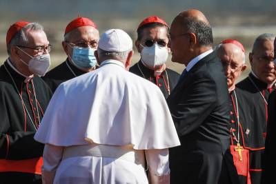 Кардиналам в Ватикане урезали жалованье из-за коронавируса