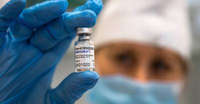 Politico: Германия призвала ЕК закупить российскую вакцину "Спутник V" на общеевропейском уровне