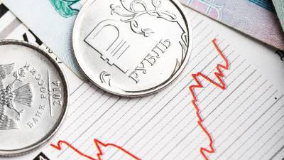 Эксперт призвал не паниковать из-за падения рубля