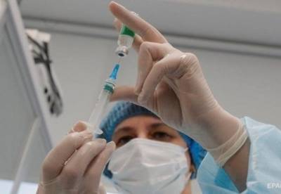 Вакцинация на грани срыва: Индия решила отложить поставки вакцины на Украину