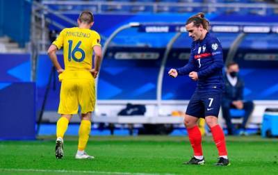 Франция забила Украине после офсайда, но на матче не работает VAR