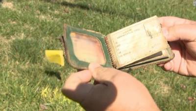 Женщине вернули кошелек через 70 лет после того, как она потеряла его в школе