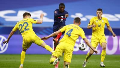 Сборная Украины по футболу благодаря автоголу сыграла вничью с Францией в отборе ЧМ-2022