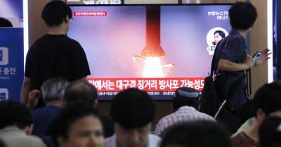 Второй раз за неделю: КНДР запустила неопознанный снаряд