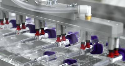 Вакцину "ЭпиВакКорона" признали безопасной для профилактики COVID-19