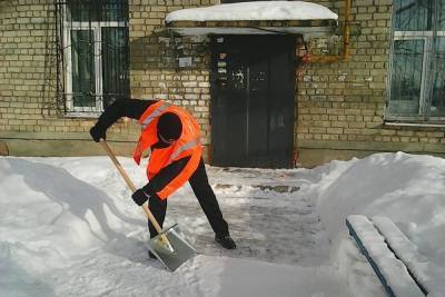 Осужденные будут расчищать тротуары от снега в Новосибирске