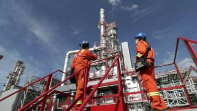 "Газпром нефть" расширит Московский и Омский НПЗ