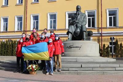На ледяной континент: 26-я украинская экспедиция отправилась на "Академик Вернадский"