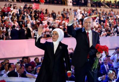 Эрдоган переизбран лидером правящей турецкой партии